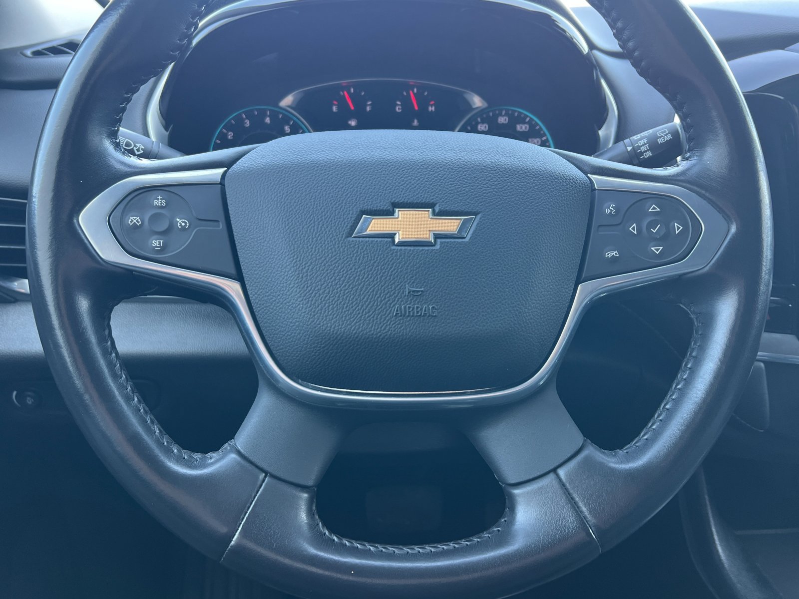 Used 2021 Chevrolet Traverse LT FWD image 24