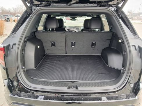 New 2026 GMC Terrain AT4 w/ Convenience Package III image 17