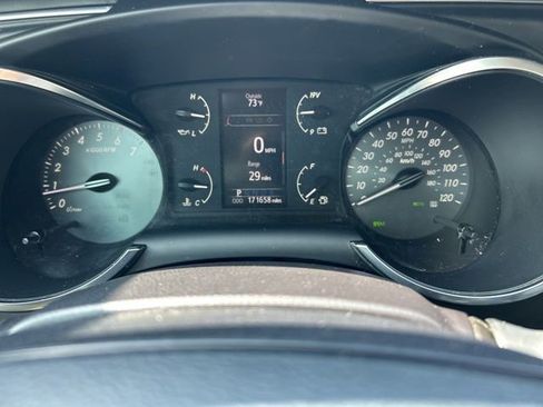 Used 2019 Toyota Sequoia SR5 AWD/4WD image 15
