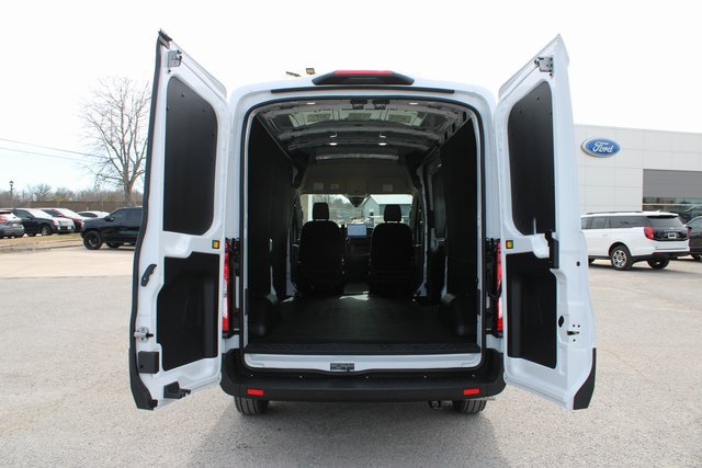 New 2026 Ford Transit 250 148 Medium Roof w/ Load Area Protection Package RWD image 6