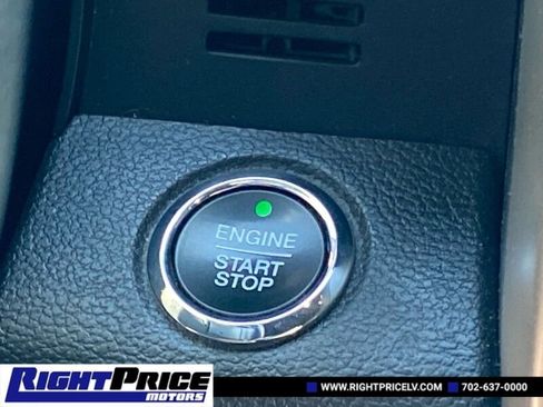 Used 2021 Ford Expedition Max XLT image 17