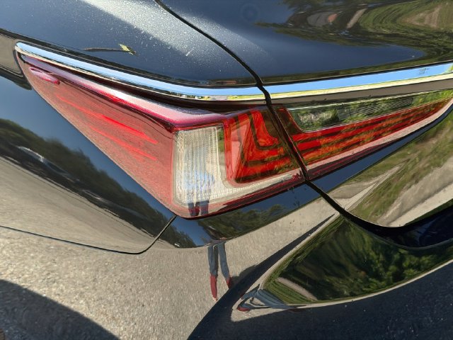 Used 2021 Lexus ES 350 w/ Accessory Package FWD image 10