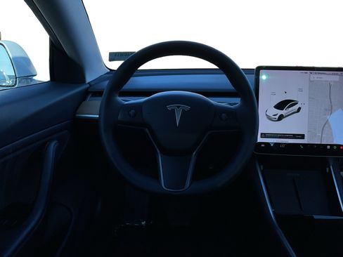 Used 2019 Tesla Model 3 Mid Range image 11