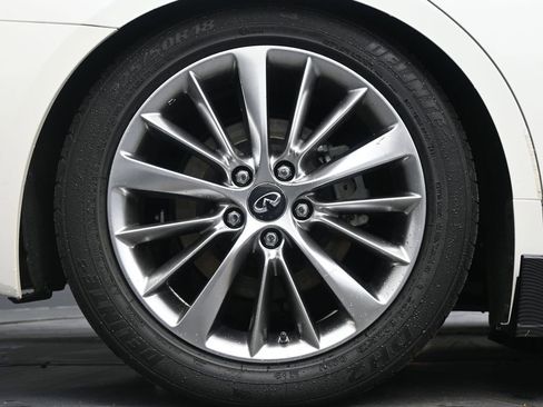 Used 2018 INFINITI Q50 Luxe w/ Sensory Package (Luxe) image 9