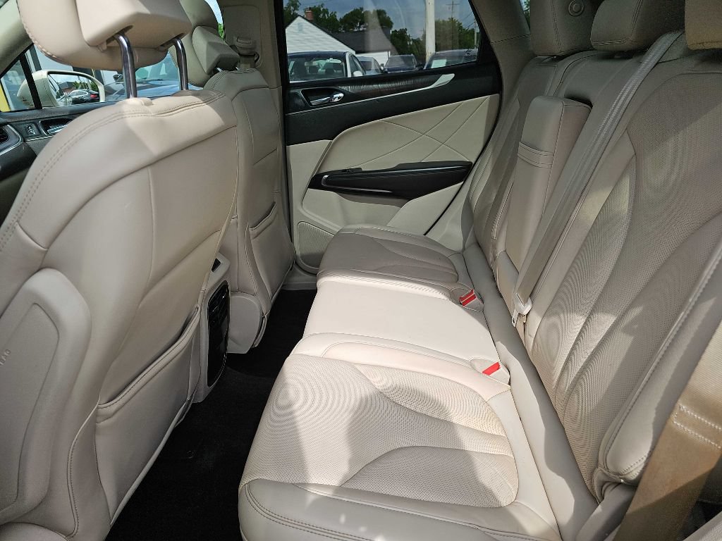 Used 2017 Lincoln MKC Reserve w/ Lincoln MKC Climate Package AWD/4WD image 39