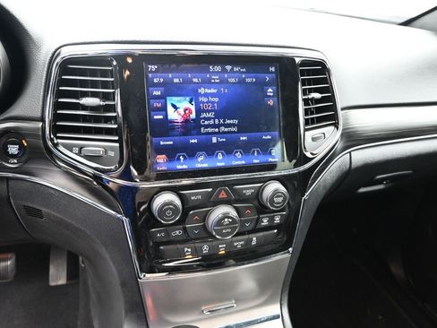 Used 2019 Jeep Grand Cherokee Limited image 18