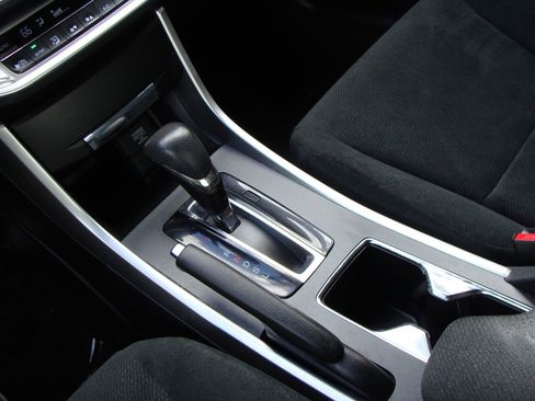 Used 2013 Honda Accord LX image 15