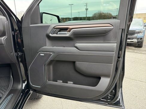 Used 2024 Chevrolet Silverado 1500 LT Trail Boss w/ Convenience Package II image 23