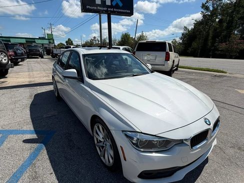 Used 2018 BMW 320i xDrive Sedan w/ Convenience Package AWD/4WD image 1