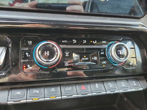 Used 2022 GMC Sierra 1500 AT4X image 25