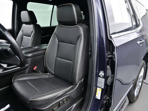 Used 2023 GMC Yukon SLT AWD/4WD image 15