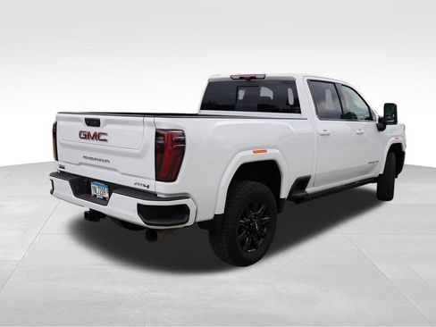Used 2025 GMC Sierra 3500 AT4 w/ AT4 Premium Plus Package AWD/4WD image 3