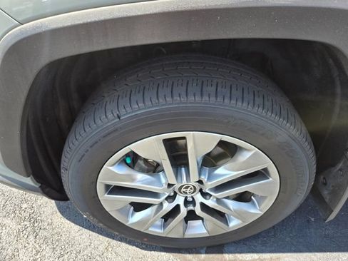 Used 2022 Toyota RAV4 XLE Premium AWD/4WD image 23