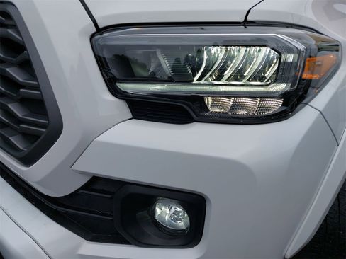 Used 2023 Toyota Tacoma TRD Sport image 39