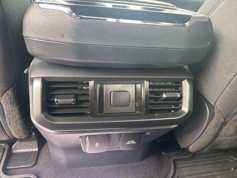 Used 2023 Ford F150 XLT image 39