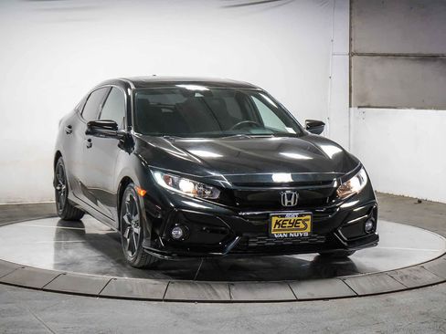 Used 2021 Honda Civic EX image 2