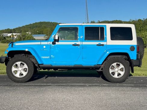 Used 2017 Jeep Wrangler Unlimited Sahara w/ Quick Order Package 24E Chief AWD/4WD image 17