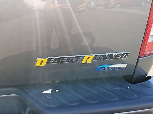 Used 2018 Nissan Frontier SV image 7