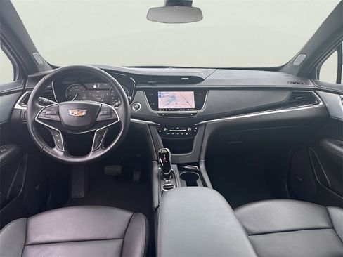 Used 2025 Cadillac XT5 Premium Luxury image 17