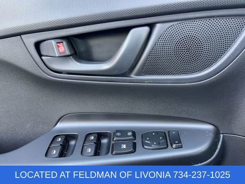 Used 2023 Hyundai Kona SEL image 22