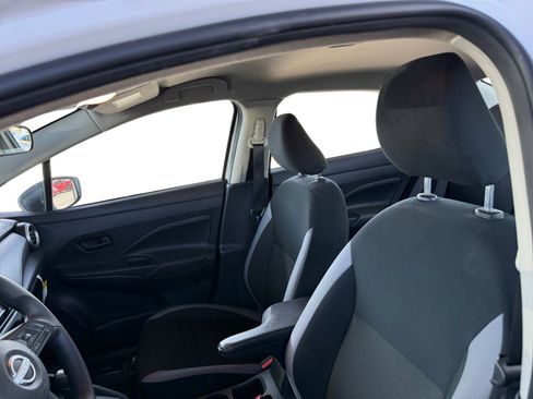 Used 2025 Nissan Versa S w/ Trunk Package image 10