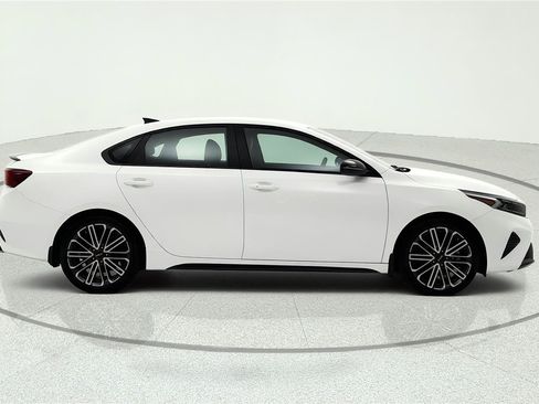 Used 2023 Kia Forte GT FWD image 3
