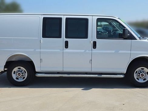 Used 2025 GMC Savana 2500 w/ Driver Convenience Package RWD image 6