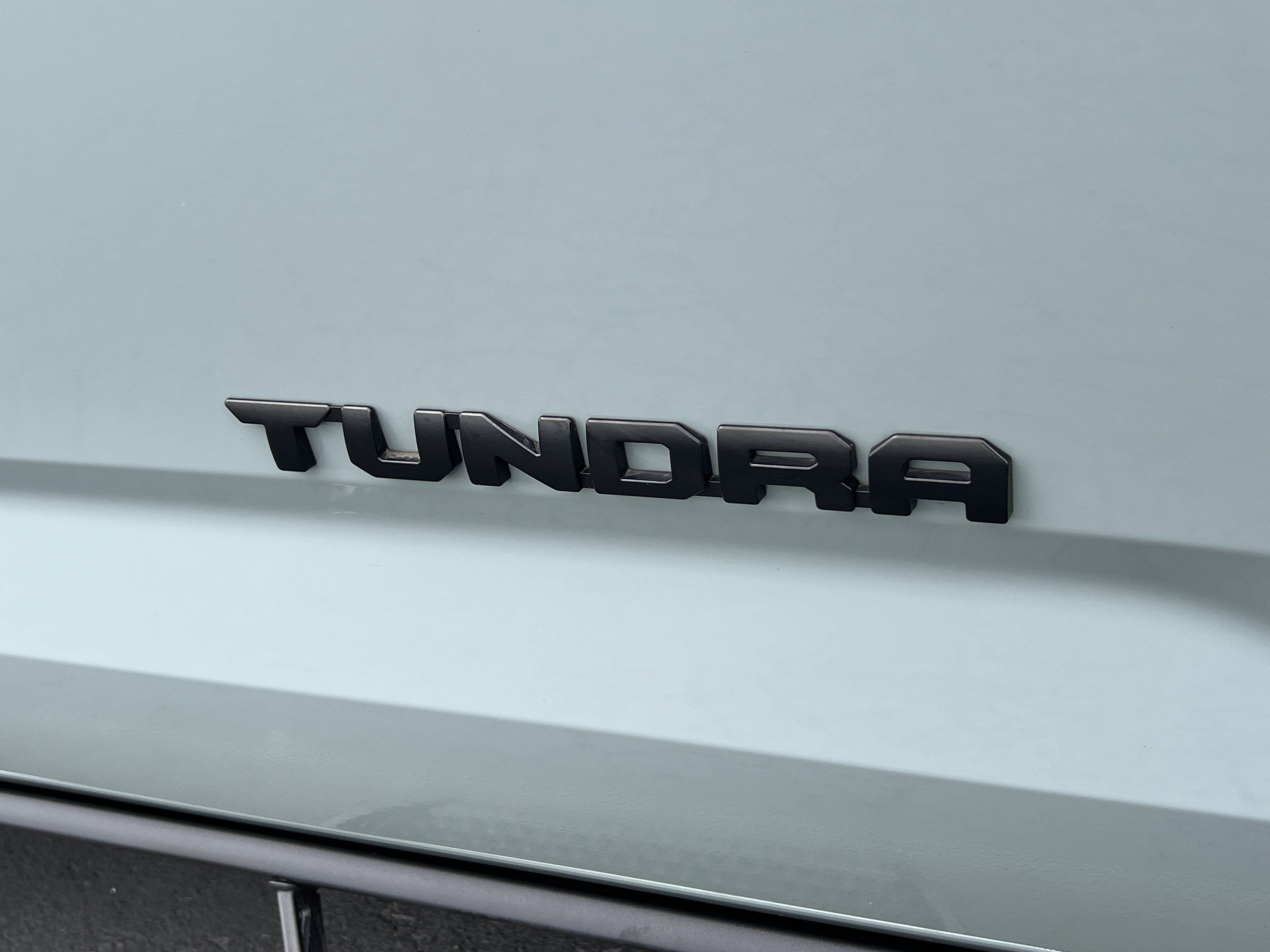 Used 2024 Toyota Tundra Limited w/ TRD Off-Road Package AWD/4WD image 9
