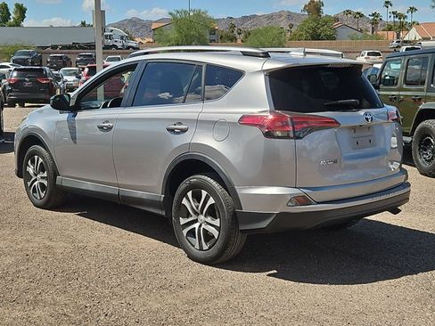 Used 2017 Toyota RAV4 LE w/ Carpet Mat Package FWD image 8