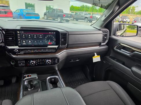 Used 2024 GMC Sierra 1500 Elevation w/ Preferred Package AWD/4WD image 13