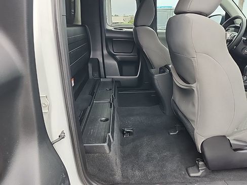 Used 2020 Toyota Tacoma SR image 24