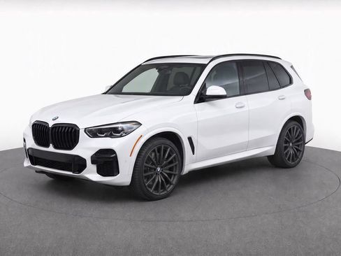 Used 2023 BMW X5 xDrive40i w/ M Sport Package AWD/4WD image 3