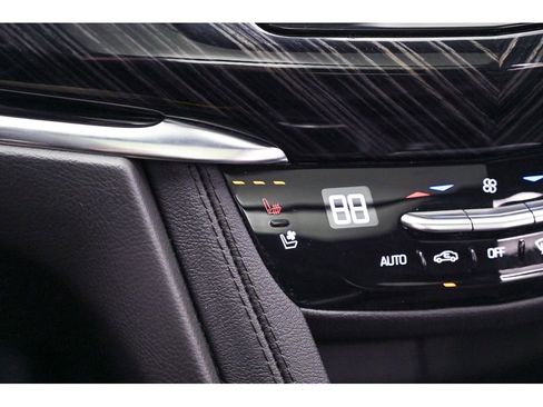 Used 2025 Cadillac XT6 Premium Luxury image 49