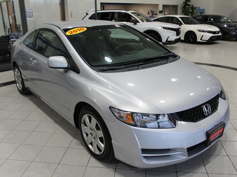 Used 2010 Honda Civic LX image 3