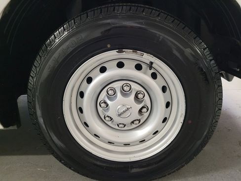 Used 2019 Nissan NV 2500 S image 28