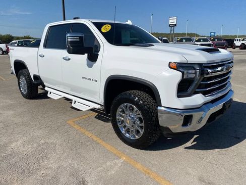 Used 2024 Chevrolet Silverado 2500 LTZ w/ LTZ Convenience Package AWD/4WD image 8