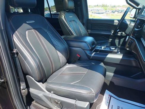 Used 2022 Ford Expedition Platinum AWD/4WD image 32