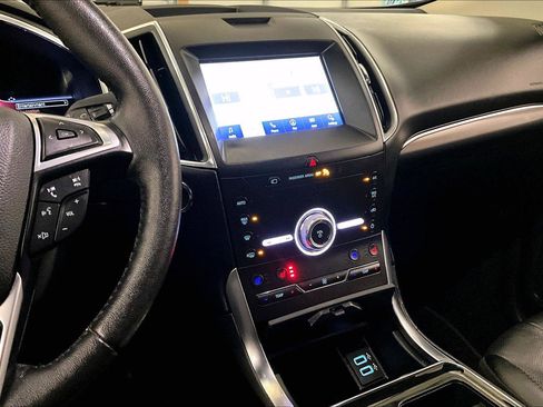 Used 2020 Ford Edge Titanium w/ Equipment Group 301A image 7