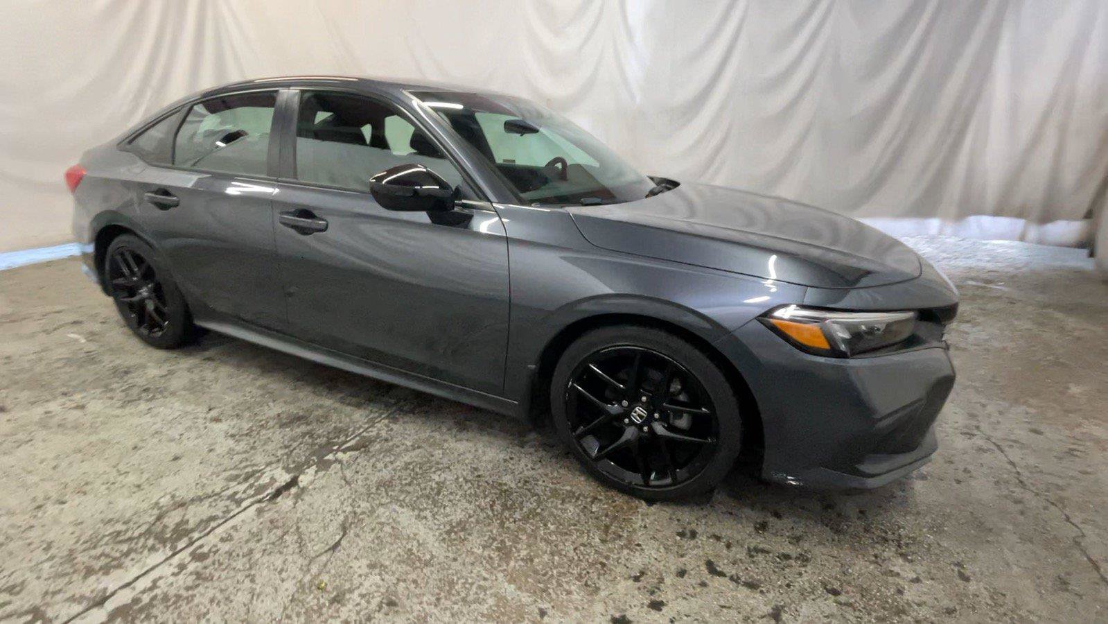 Used 2024 Honda Civic Sport image 3