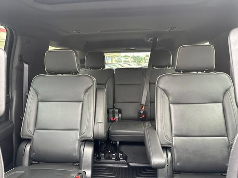 Used 2023 Chevrolet Suburban Premier w/ Premium Package AWD/4WD image 17