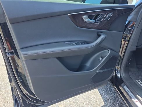 Used 2023 Audi Q8 Prestige AWD/4WD image 17