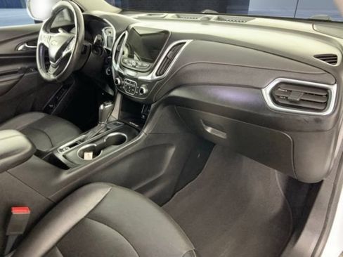 Used 2020 Chevrolet Equinox Premier AWD/4WD image 16