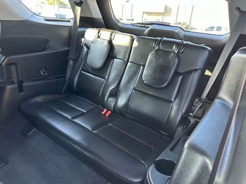 Used 2022 Ford Explorer XLT w/ Equipment Group 202A image 19