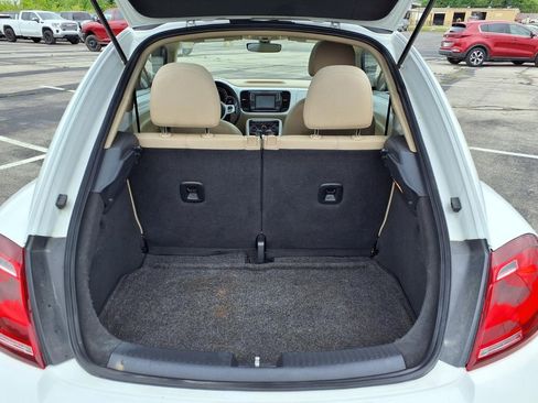 Used 2019 Volkswagen Beetle 2.0T SE FWD image 25