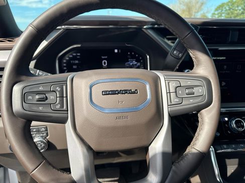 Used 2025 GMC Sierra 2500 Denali w/ Denali Reserve Package image 19