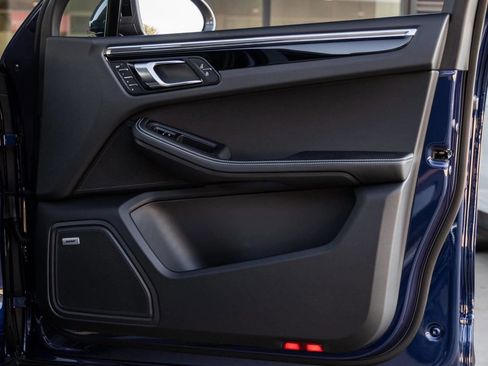 New 2026 Porsche Macan Turbo image 91