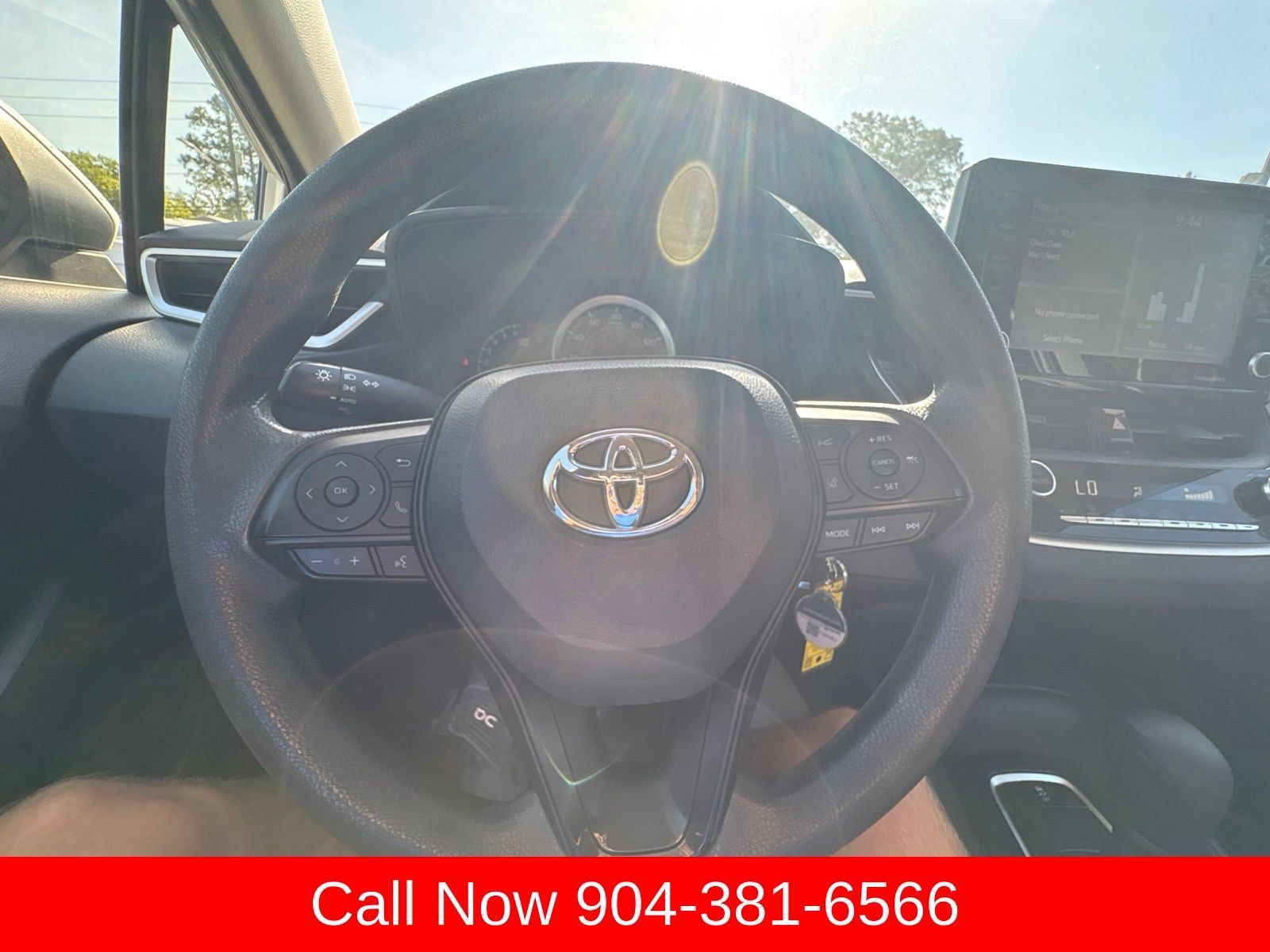 Used 2022 Toyota Corolla LE FWD image 22