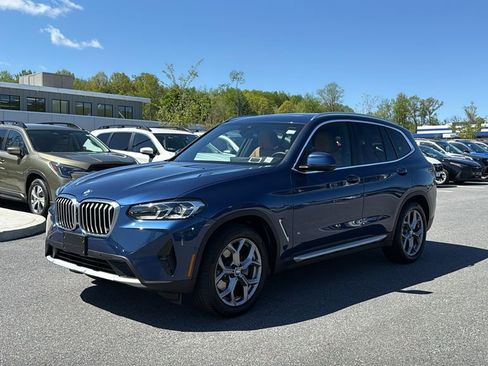 Used 2023 BMW X3 xDrive30i w/ Premium Package AWD/4WD image 3