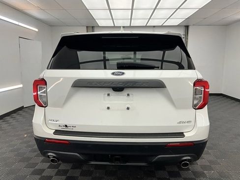 Used 2023 Ford Explorer XLT w/ Equipment Group 202A image 25