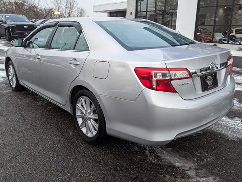 Used 2014 Toyota Camry XLE image 7